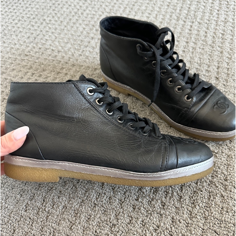 Chanel lace-up boots - Picture 3 of 5